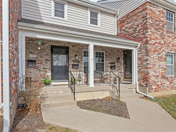 6807 N Askew Cir, Kansas City, MO 64119