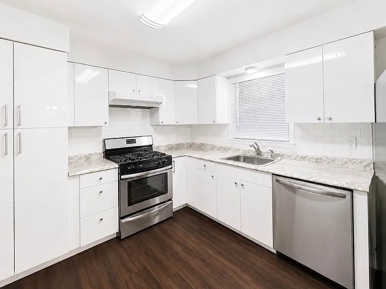 146-41 26th Ave #2 — Photo 4
