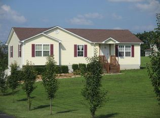 825 Lee Rd, Vine Grove, KY 40175