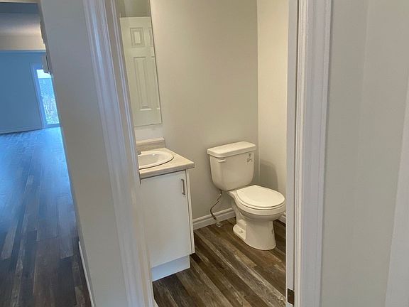 4th image of 3028 Turner Cres