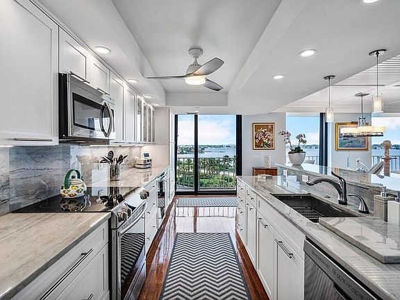 2nd image of 3400 S Ocean Blvd APT 6HI