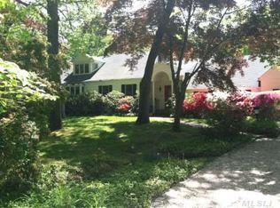 4 Southgate Rd, Setauket, NY 11733