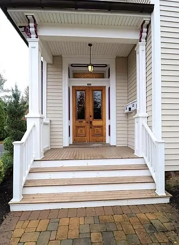 153 S Main St #B Photo 1