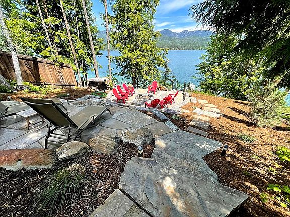 3rd image of 1722 W Lakeshore Dr