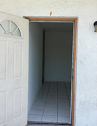 3rd image of 4135 NW 31st Ave APT 1