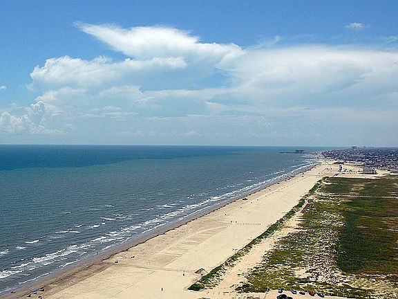 Endless views, this one to the West.