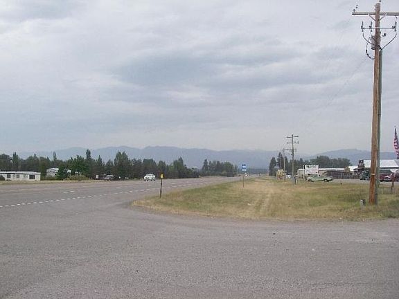 2nd image of 5511 Us Highway 2 W