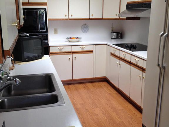 4th image of 505 Carriage Hill Ct