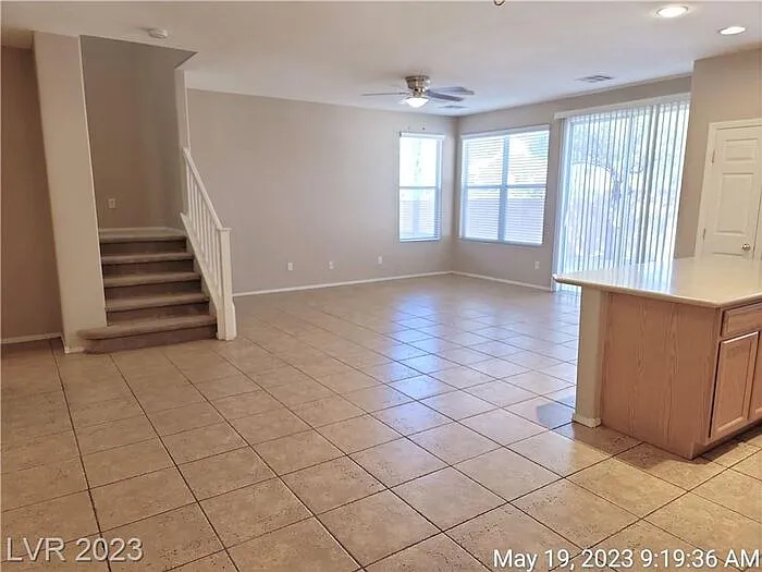 3 bed, 2.5 bath, 2065 sqft, $2,095 — Photo 4