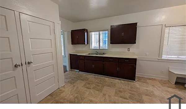 1155 W 39th St — Photo 24
