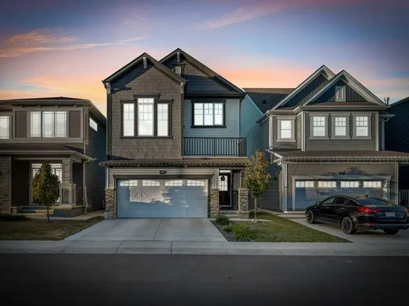 749 S Windrow Mnr SW, Airdrie, AB T4B 5H6