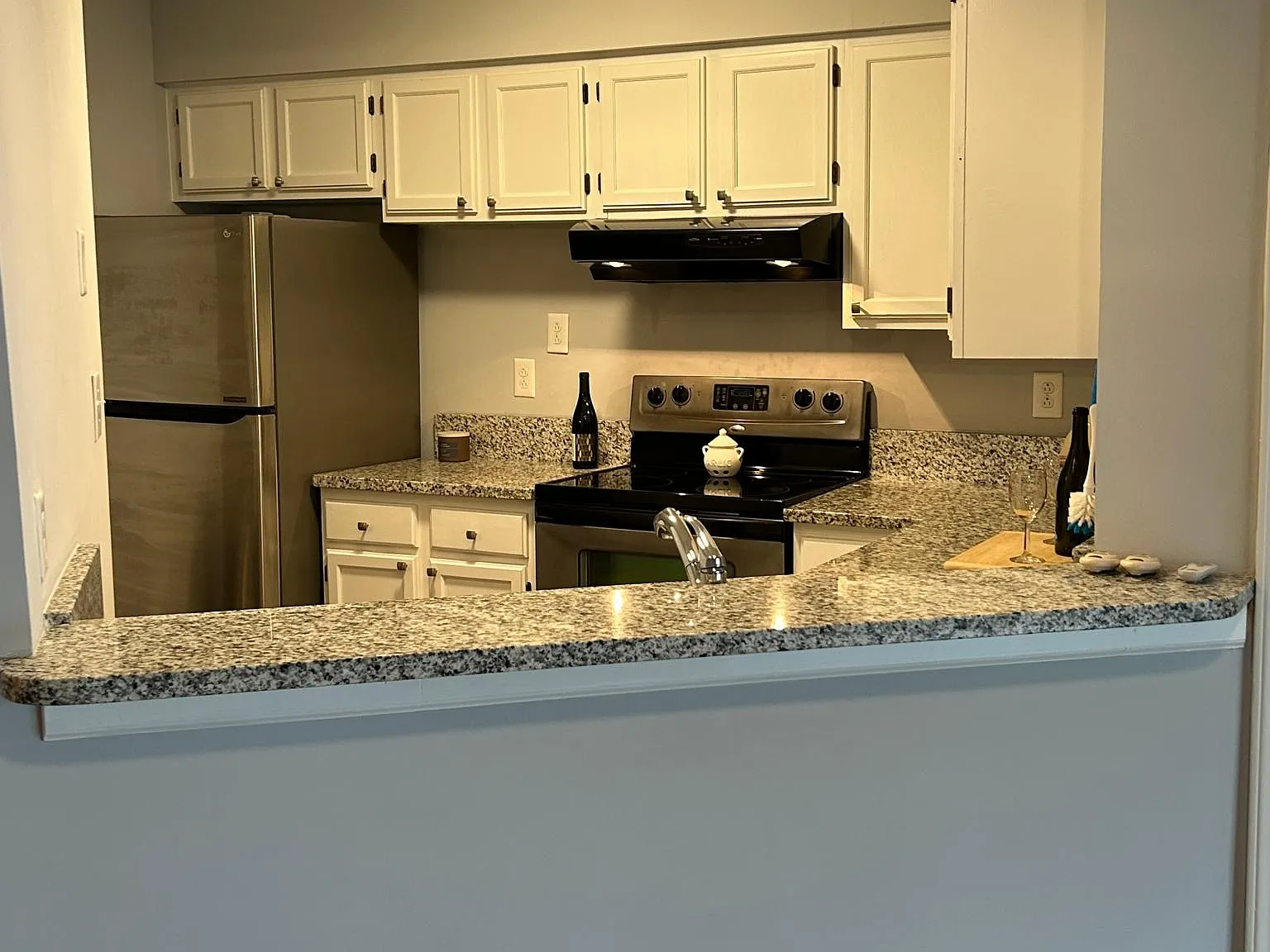 2533 Stockbridge Dr — Photo 4