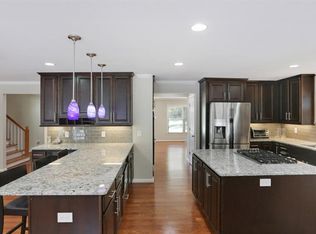 2644 Fontainebleau Dr, Dunwoody, GA 30360