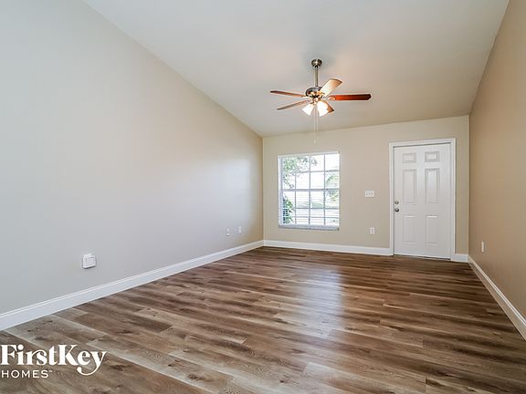 4th image of 1005 Chapel Ave