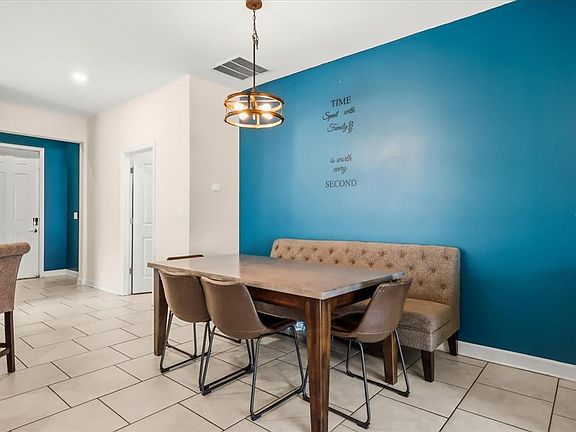 5th image of 133 TAFT DRIVE