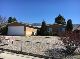 920 La Charles Dr NE, Albuquerque, NM 87112