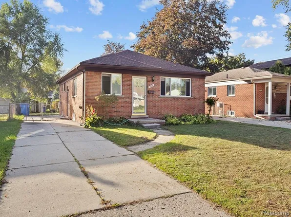 6435 Centralia St, Dearborn Heights, MI 48127