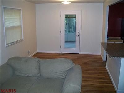 3rd image of 1143 Ascot Ln
