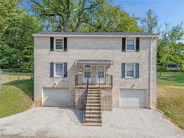 1710-1712 Downing Ct NE, Canton, OH 44714
