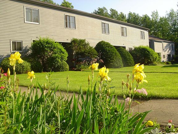 5th image of 182 Locust Hill Rd