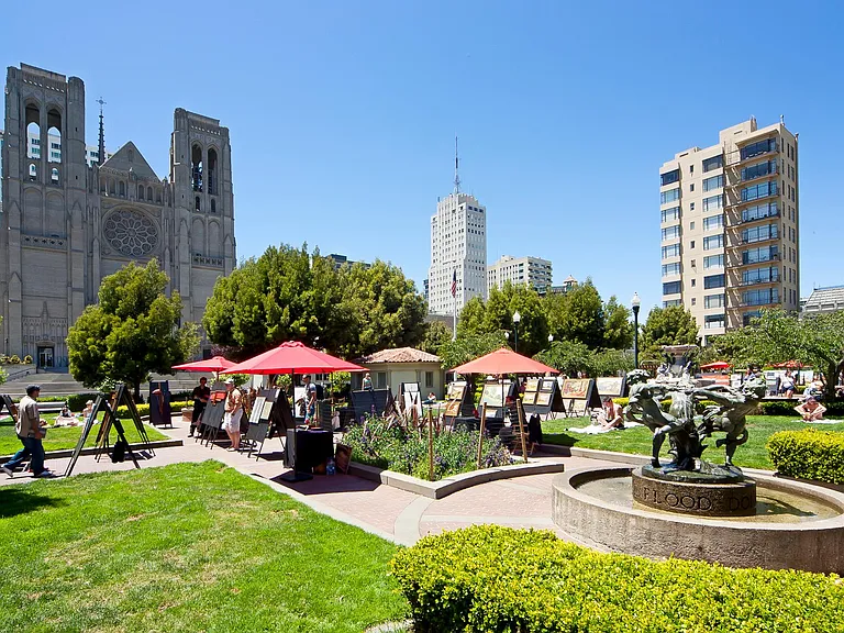 Nearby and outdoor locations and establishments that is surely relaxing, breathtaking and amazing. Have a great time with these monumental places, and have an experience of a life time.