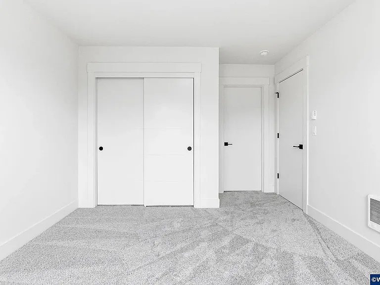 4845 Elvira Pl N — Photo 38