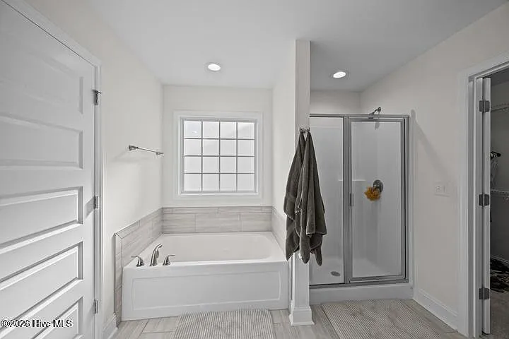 717 Oleander Dr — Photo 8