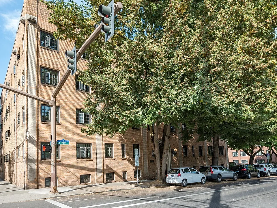 Metropolitan Apartments