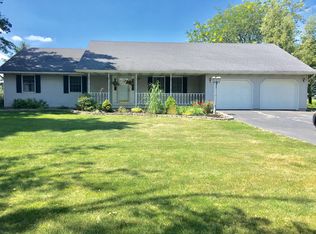 934 S Mitchell Rd, Bowling Green, OH 43402