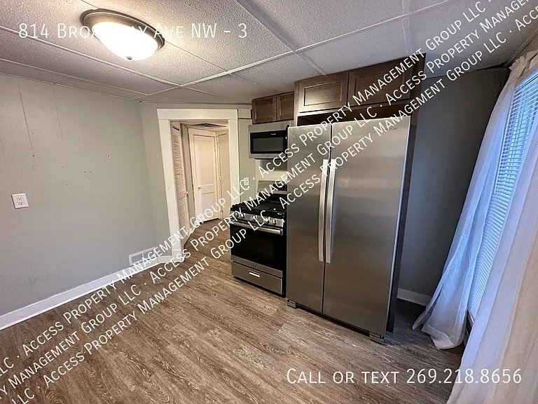 814 Broadway Ave NW #3 — Photo 12