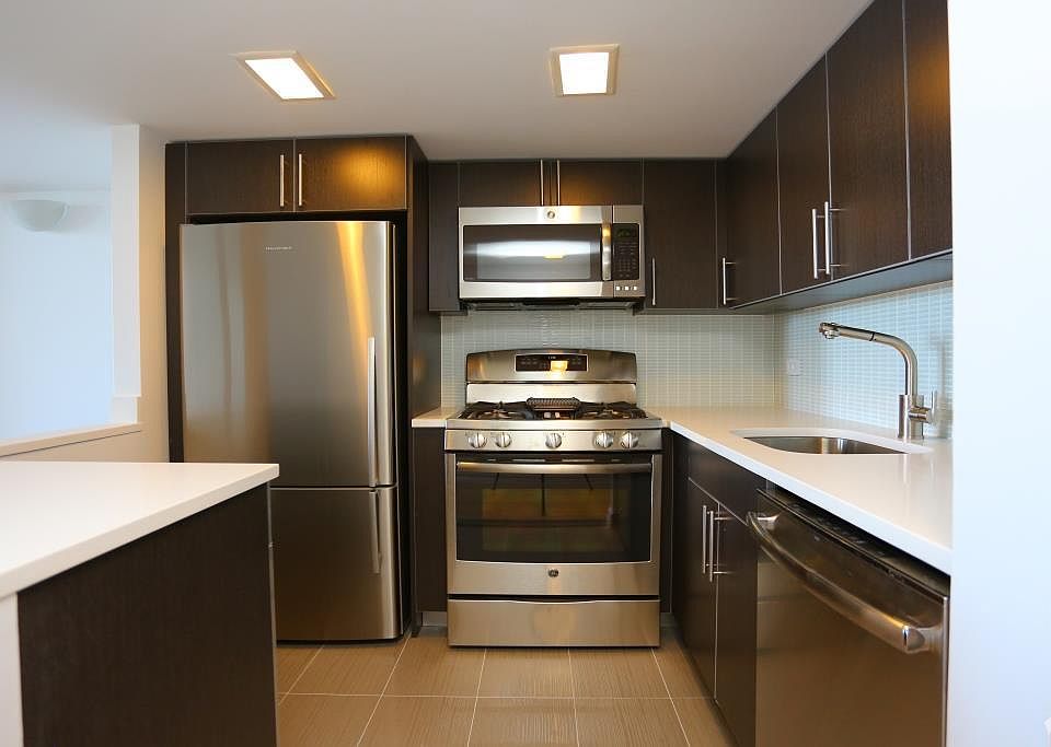 1st image of 666 Greenwich St APT 520