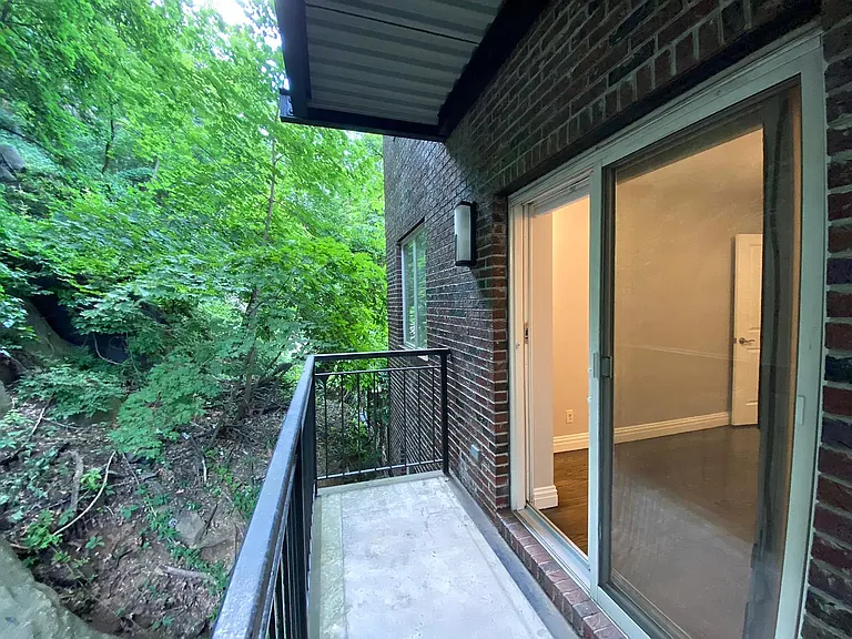 212 Bennett Ave #3E — Photo 2