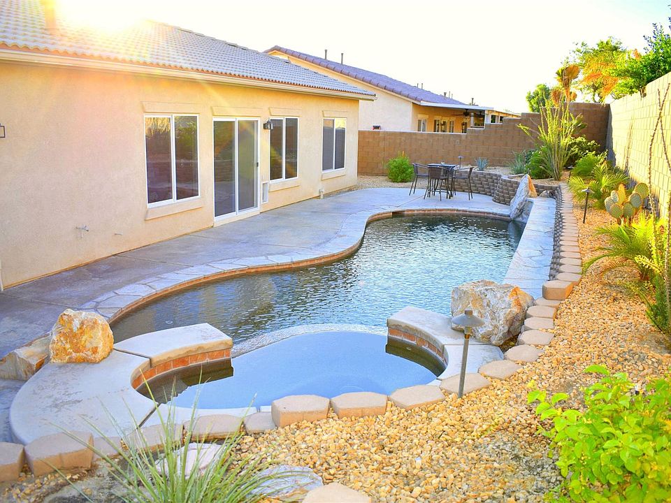 1st image of 83144 Broadmoor Dr