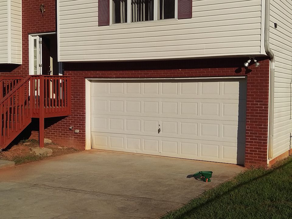 2 Car Garage