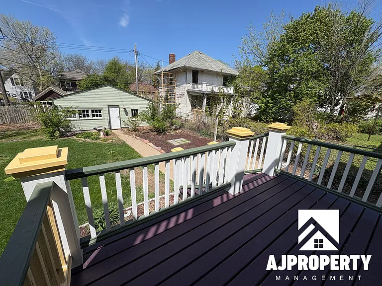 119 N Summit Ave — Photo 40