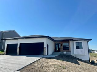 511 18th St SE, Mandan, ND 58554