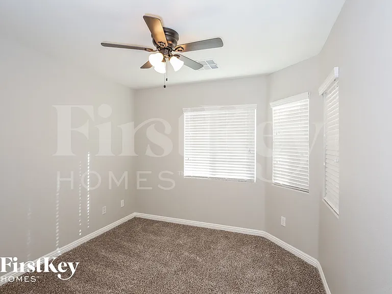 4532 Silverwind Rd — Photo 12