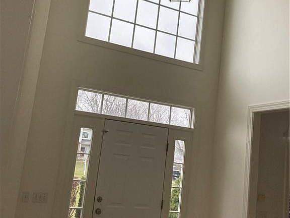 3rd image of 5 Woodgreen Dr