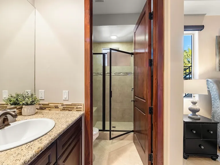 51010 Mandarina — Photo 24