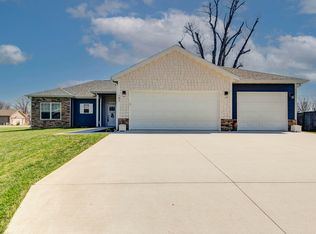 183 Three Pines Circle, Reeds Spring, MO 65737