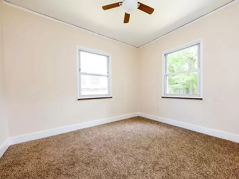 2601 W Heading Ave — Photo 9