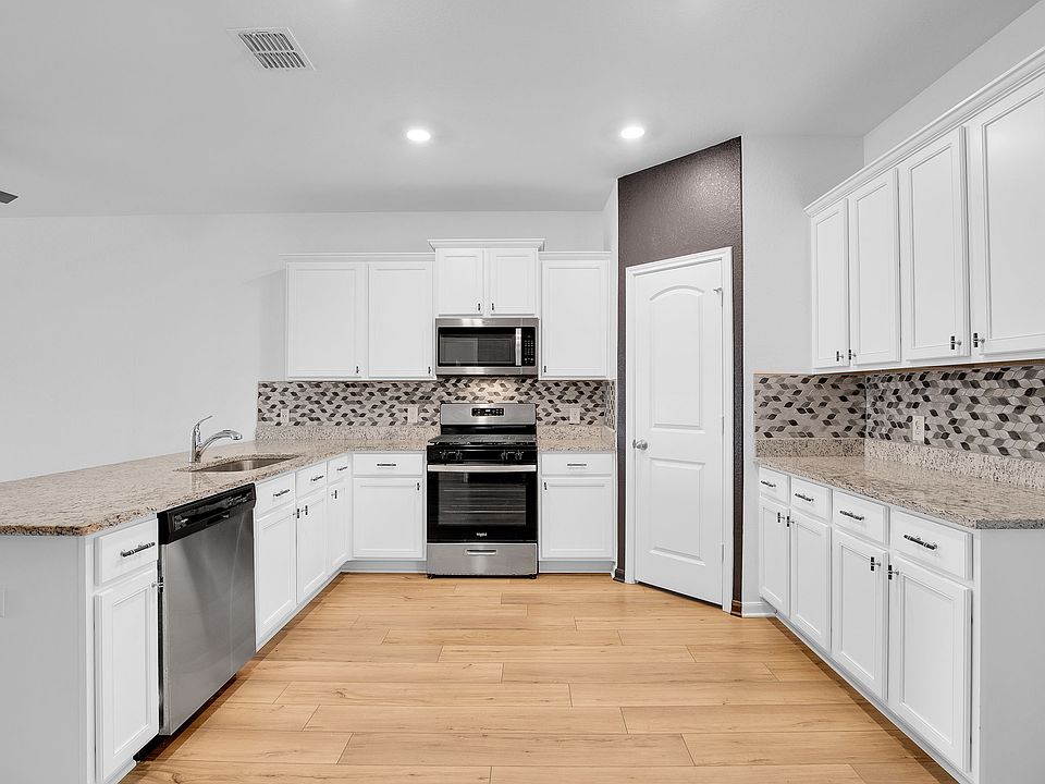 1st image of 12107 Luckey Villa