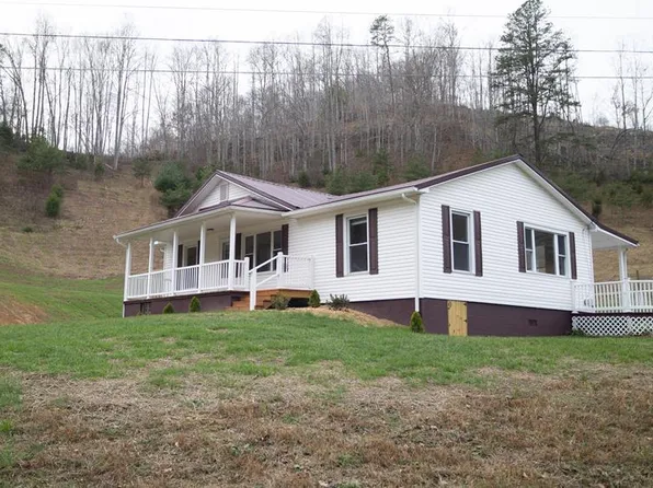 695 Perkins Hollow Rd, Cedar Bluff, VA 24609