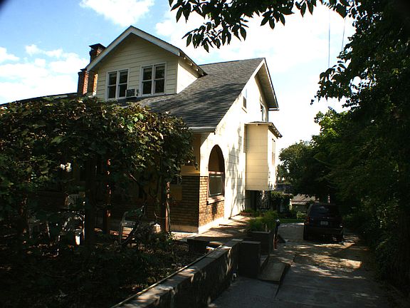 3rd image of 1800 Harvard Dr