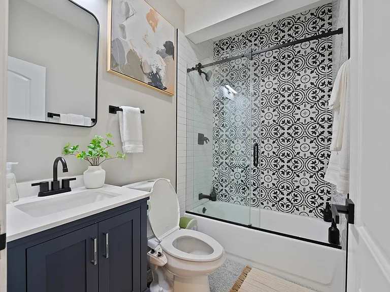 2803 W Warren Blvd #1W — Photo 11