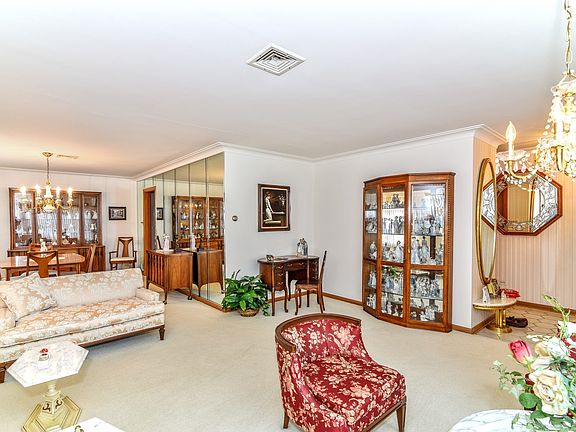 2nd image of 10101 Parke Ave