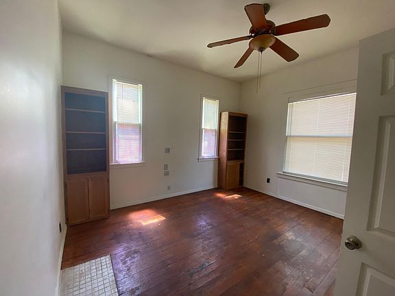 5th image of 324 Oldham Ave