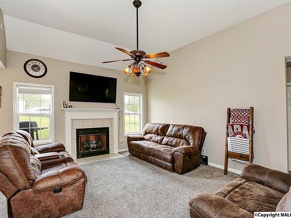 5th image of 111 Tanner Creek Cir