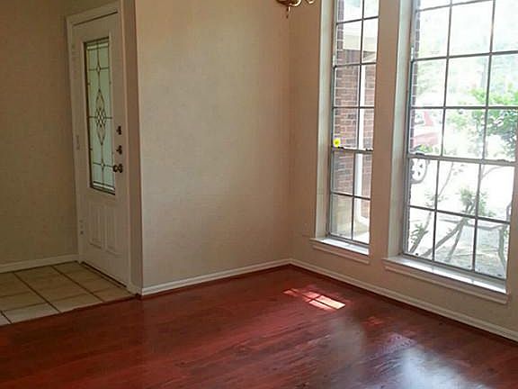 5th image of 18527 Belle Cote Dr