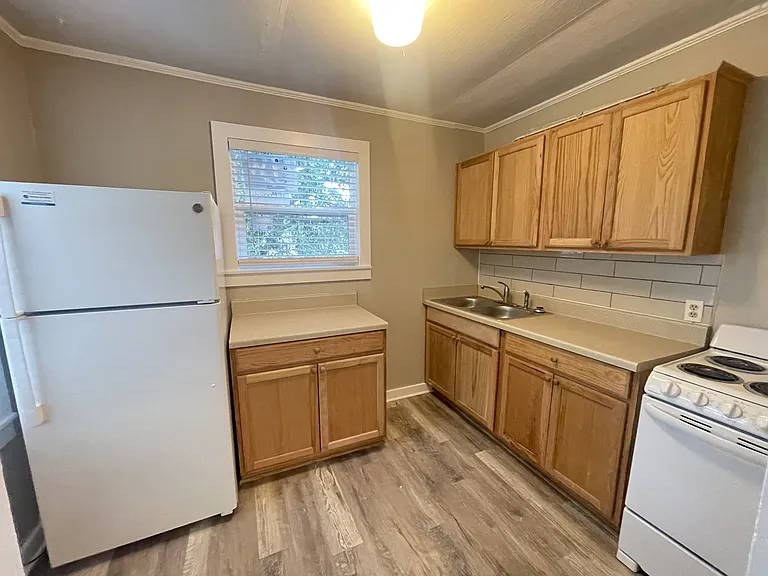 205 Chicago Ave #B — Photo 4